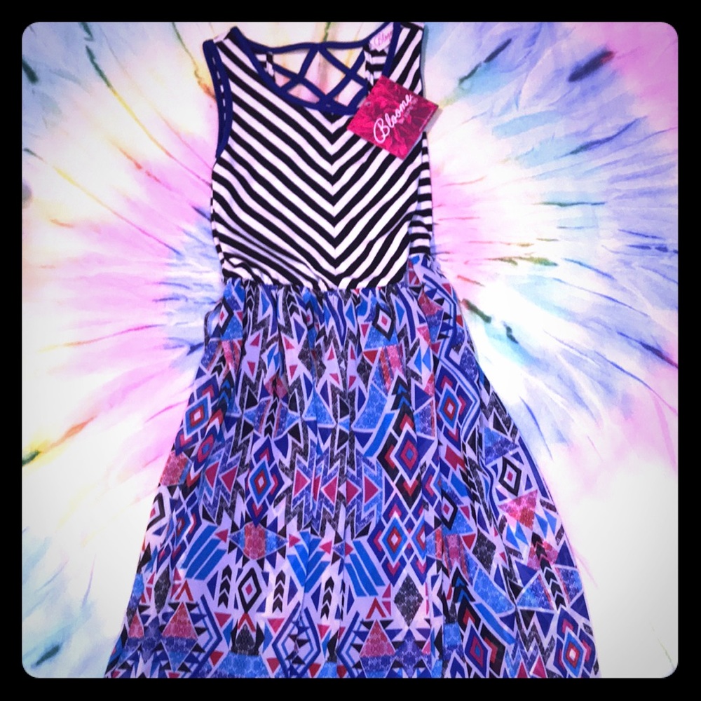 🔷Geometric Flowy Dress